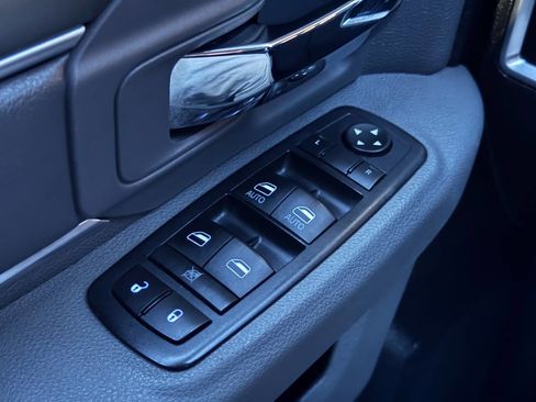 Used 2017 RAM 1500 Classic SLT image 26