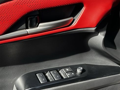 Used 2025 Toyota Camry XSE image 21