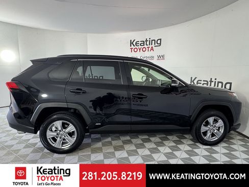 Certified 2025 Toyota RAV4 XLE image 5