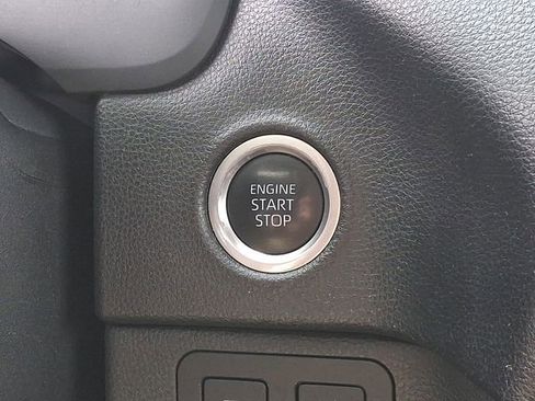 Used 2022 Toyota Tundra SR5 w/ SR5 Premium Package RWD image 27