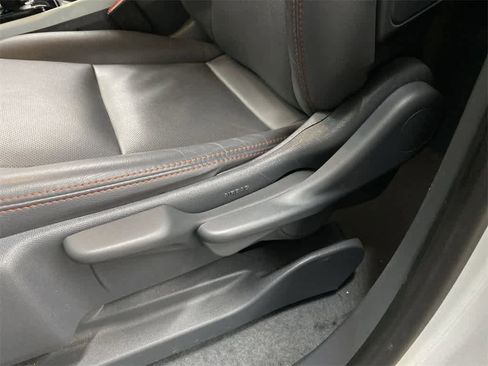 Used 2020 Chevrolet Bolt Premier w/ Infotainment Package image 14