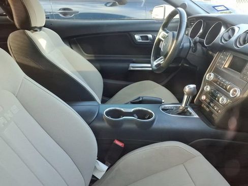Used 2021 Ford Mustang Coupe RWD image 5