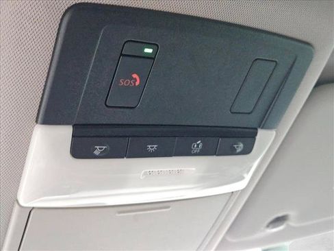 Used 2023 Nissan Rogue SV FWD image 16
