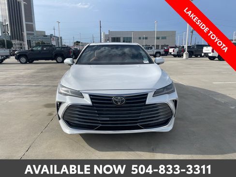Used 2020 Toyota Avalon Limited FWD image 8