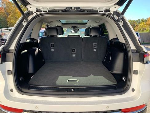 Used 2022 Jeep Grand Cherokee Limited 4xe image 14