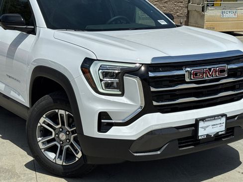 New 2026 GMC Terrain Elevation w/ Technology Package II AWD/4WD image 3
