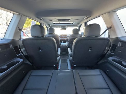 Used 2022 Kia Telluride EX w/ EX Premium Package image 12