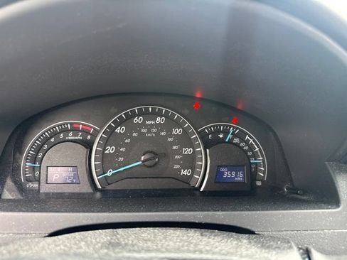 Used 2014 Toyota Camry LE FWD image 16