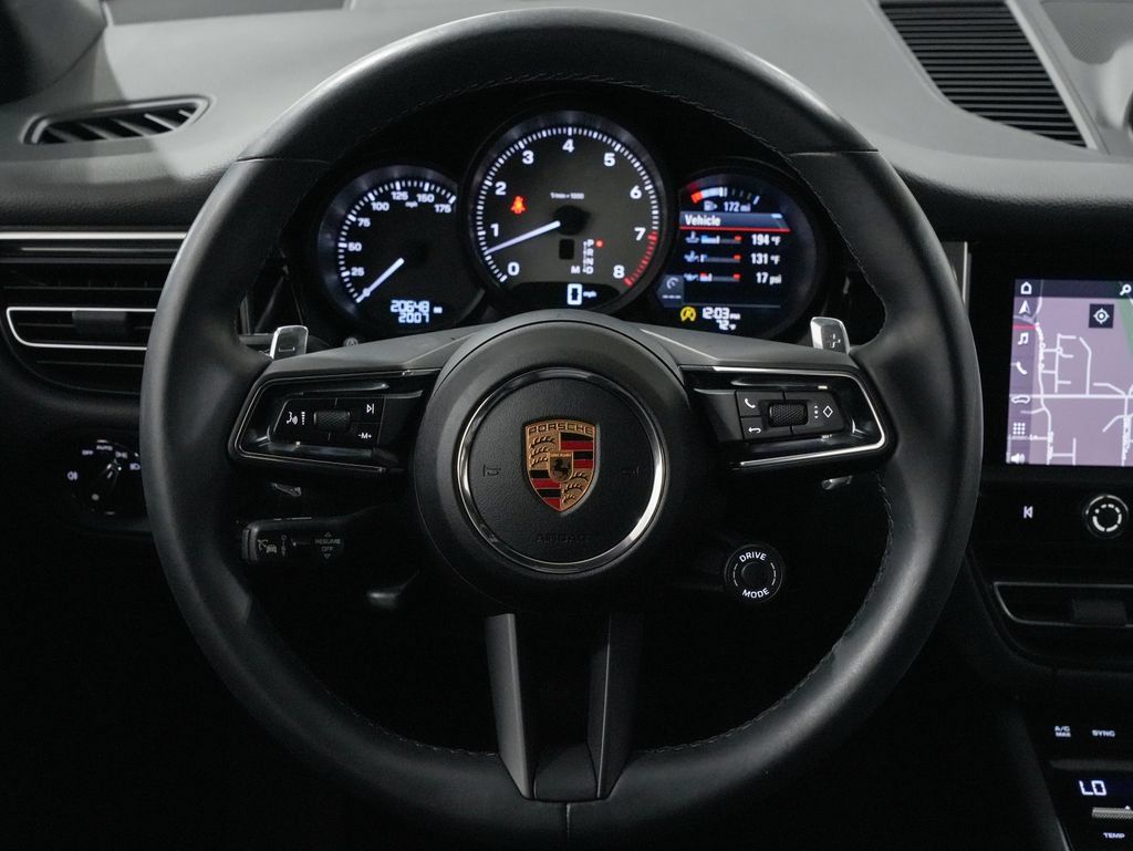 Used 2023 Porsche Macan S AWD/4WD image 12