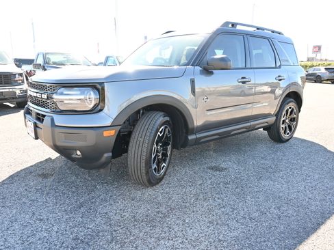 New 2025 Ford Bronco Sport Outer Banks image 8