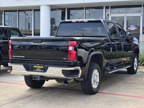 Used 2022 Chevrolet Silverado 2500 LT w/ Convenience Package AWD/4WD image 4