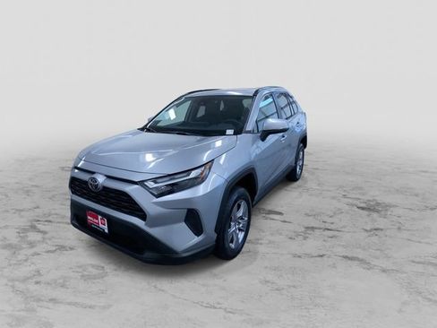 Used 2025 Toyota RAV4 XLE w/ Convenience Package image 6