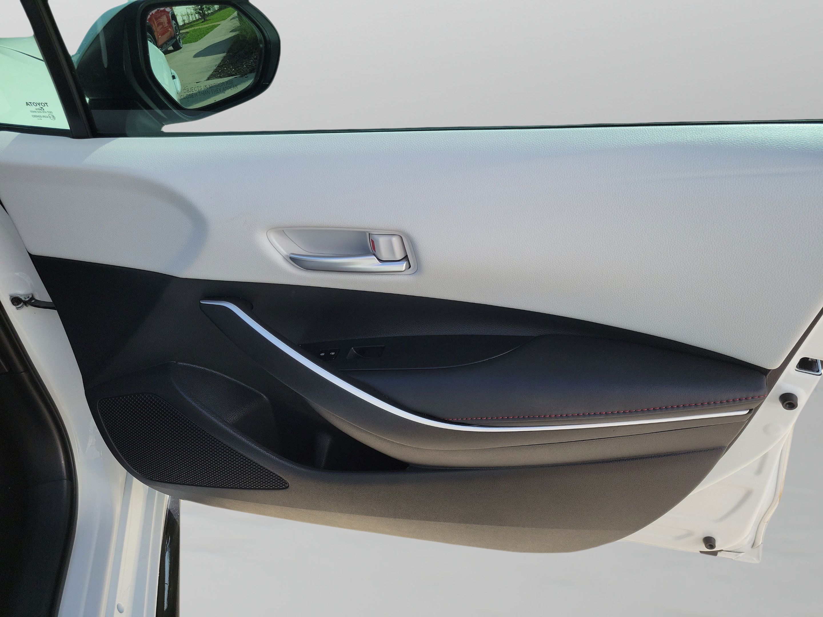 Certified 2025 Toyota Corolla SE FWD image 28
