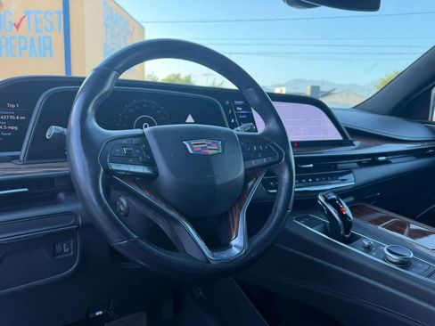 Used 2021 Cadillac Escalade Luxury RWD image 11