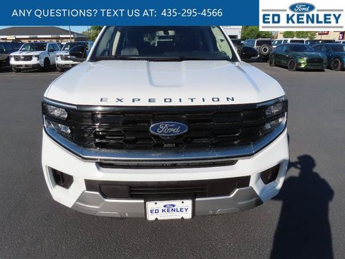 Used 2025 Ford Expedition Platinum AWD/4WD image 27