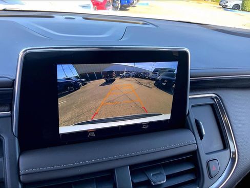 Used 2023 GMC Yukon XL SLT image 24