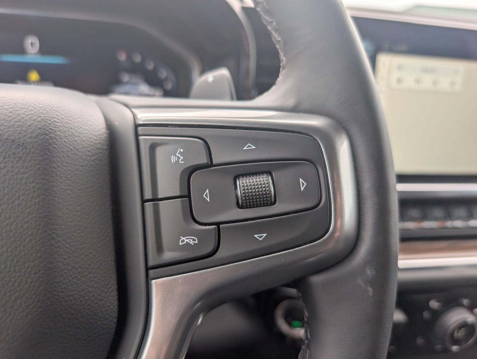 Used 2024 Chevrolet Silverado 1500 RST w/ Convenience Package II AWD/4WD image 24