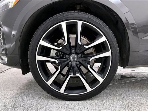 Certified 2023 Volvo XC60 B6 Ultimate w/ Protection Package Premier image 12