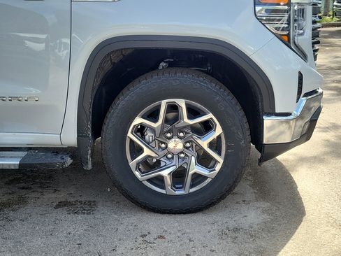 New 2026 GMC Sierra 1500 SLT w/ SLT Premium Plus Package AWD/4WD image 4
