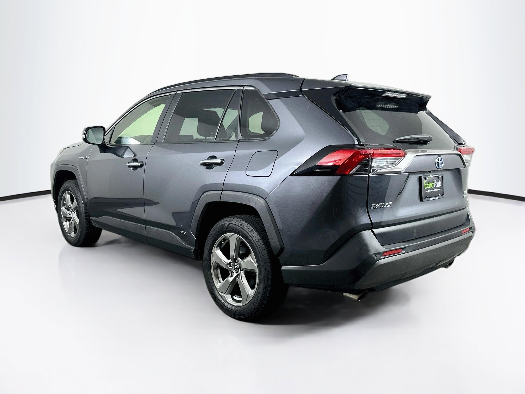 Used 2019 Toyota RAV4 Limited AWD/4WD image 5