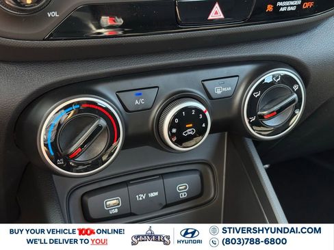 Certified 2025 Hyundai Venue SE image 26