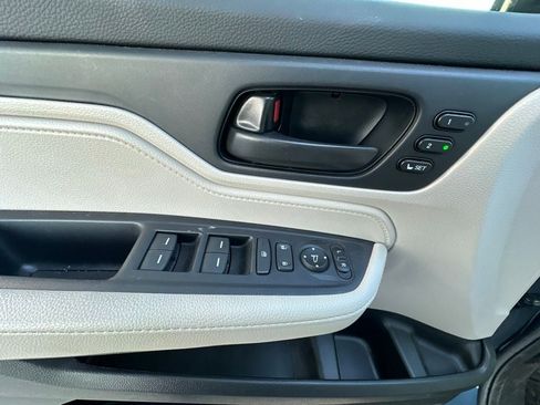 Used 2025 Honda Odyssey EX-L image 12