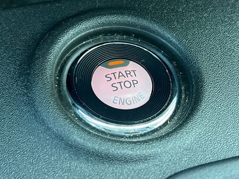 Used 2021 Nissan Frontier PRO-4X w/ Pro-4x Utility Package image 26