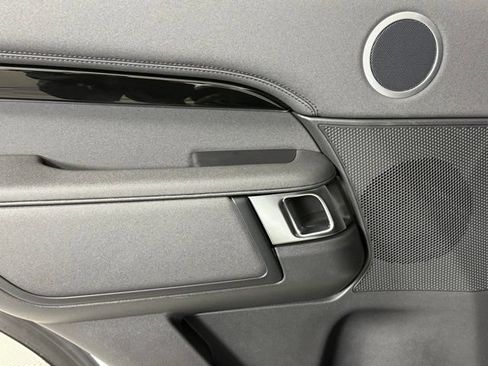New 2025 Land Rover Discovery S AWD/4WD image 21