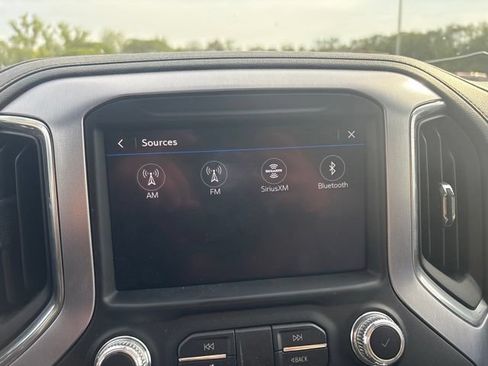 Used 2019 GMC Sierra 1500 SLT w/ SLT Premium Package AWD/4WD image 16