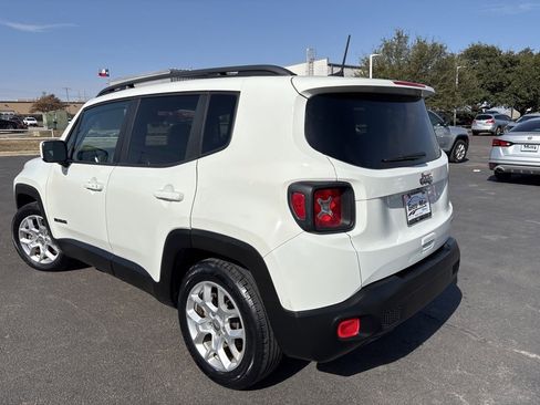 Used 2018 Jeep Renegade Latitude image 5