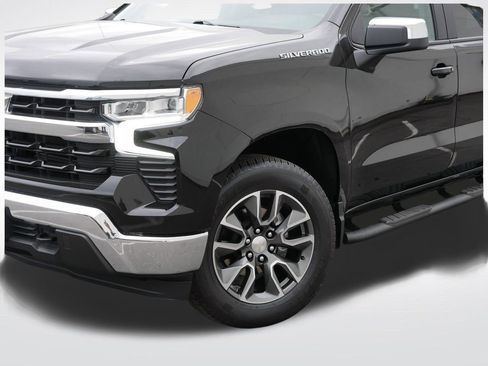 Used 2023 Chevrolet Silverado 1500 LT AWD/4WD image 30