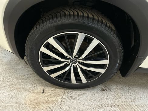 Certified 2024 Nissan Pathfinder Platinum image 13