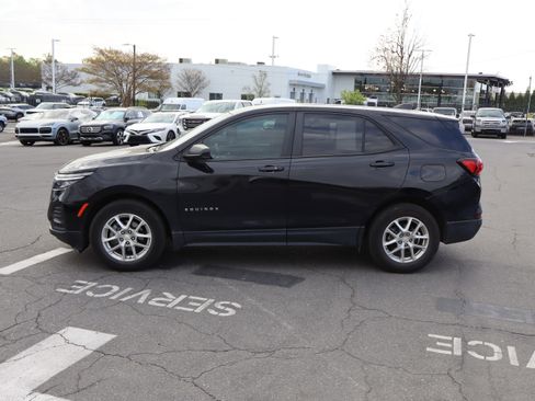 Certified 2024 Chevrolet Equinox LS w/ LS Convenience Package image 18