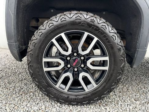 Used 2021 GMC Sierra 1500 AT4 w/ AT4 Preferred Package AWD/4WD image 9