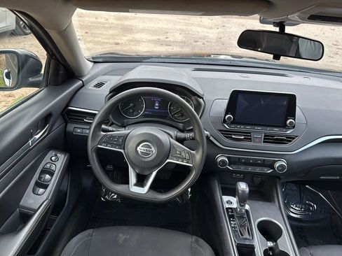 Used 2022 Nissan Altima 2.5 SV image 31