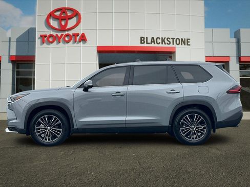 Used 2025 Toyota Grand Highlander AWD Hybrid image 6
