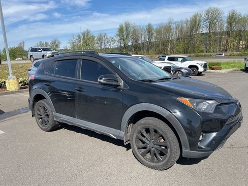 Used 2018 Toyota RAV4 Adventure AWD/4WD image 2