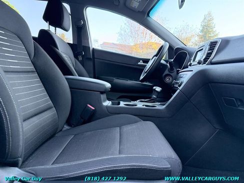 Used 2018 Kia Sportage LX image 10