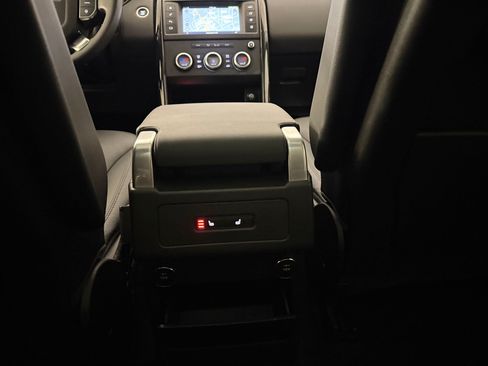 Used 2017 Land Rover Discovery SE AWD/4WD image 30