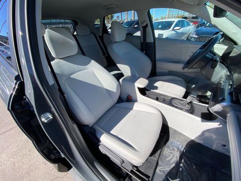 Used 2025 Hyundai Kona SEL image 27