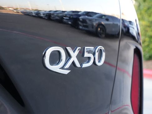 Certified 2025 INFINITI QX50 Luxe image 19