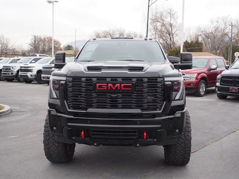 Used 2025 GMC Sierra 3500 Denali Ultimate image 2