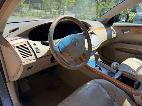 Used 2007 Toyota Avalon XLS FWD image 9