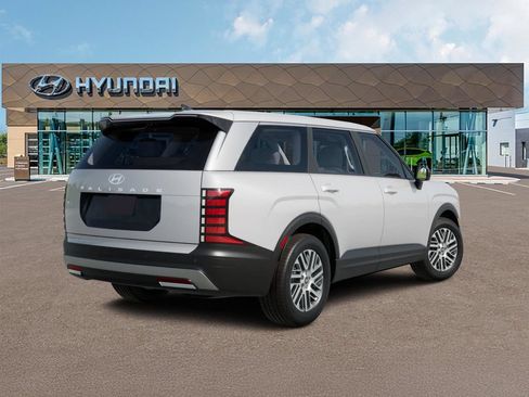 Used 2026 Hyundai Palisade SE FWD image 5