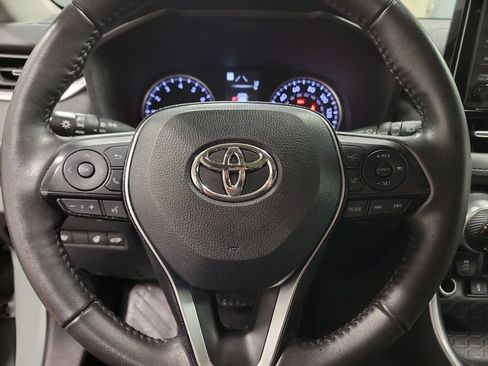 Used 2022 Toyota RAV4 XLE Premium AWD/4WD image 22