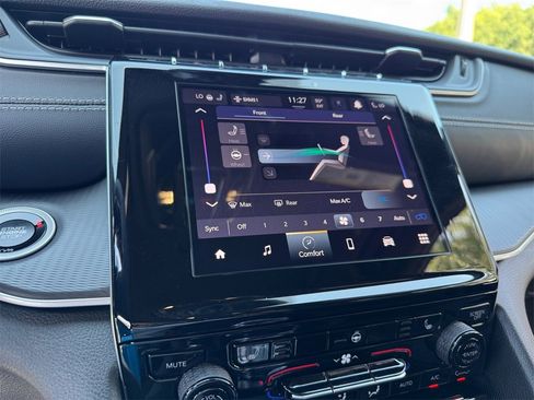 New 2025 Jeep Grand Cherokee L Laredo w/ Luxury Tech Group I image 31