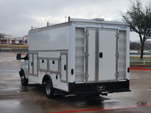 New 2025 Chevrolet Express 4500 w/ Power Convenience Package image 3