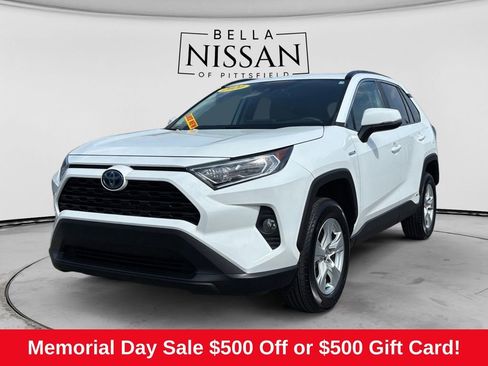 Used 2020 Toyota RAV4 XLE AWD/4WD image 1