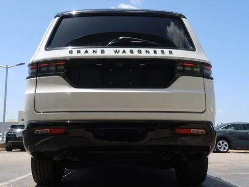 Used 2024 Jeep Grand Wagoneer Series III w/ Quick Order Packagew 28T AWD/4WD image 11