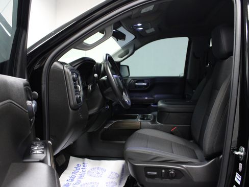 Used 2021 Chevrolet Silverado 1500 LT Trail Boss w/ Bed Protection Package image 8